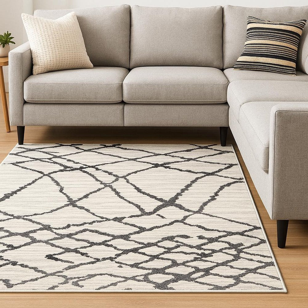 5' X 8' Gray And Black Modern Abstract Area Rug