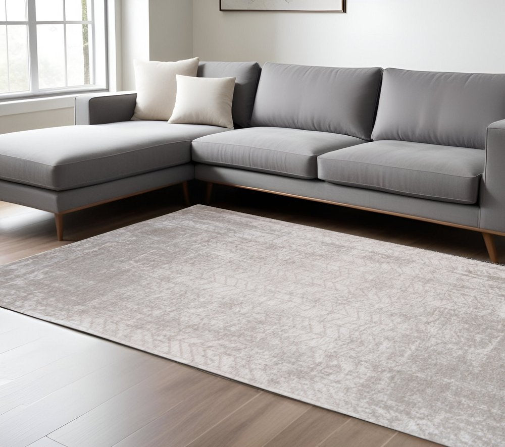 7' X 9' Gray and White Chevron Non Skid Area Rug