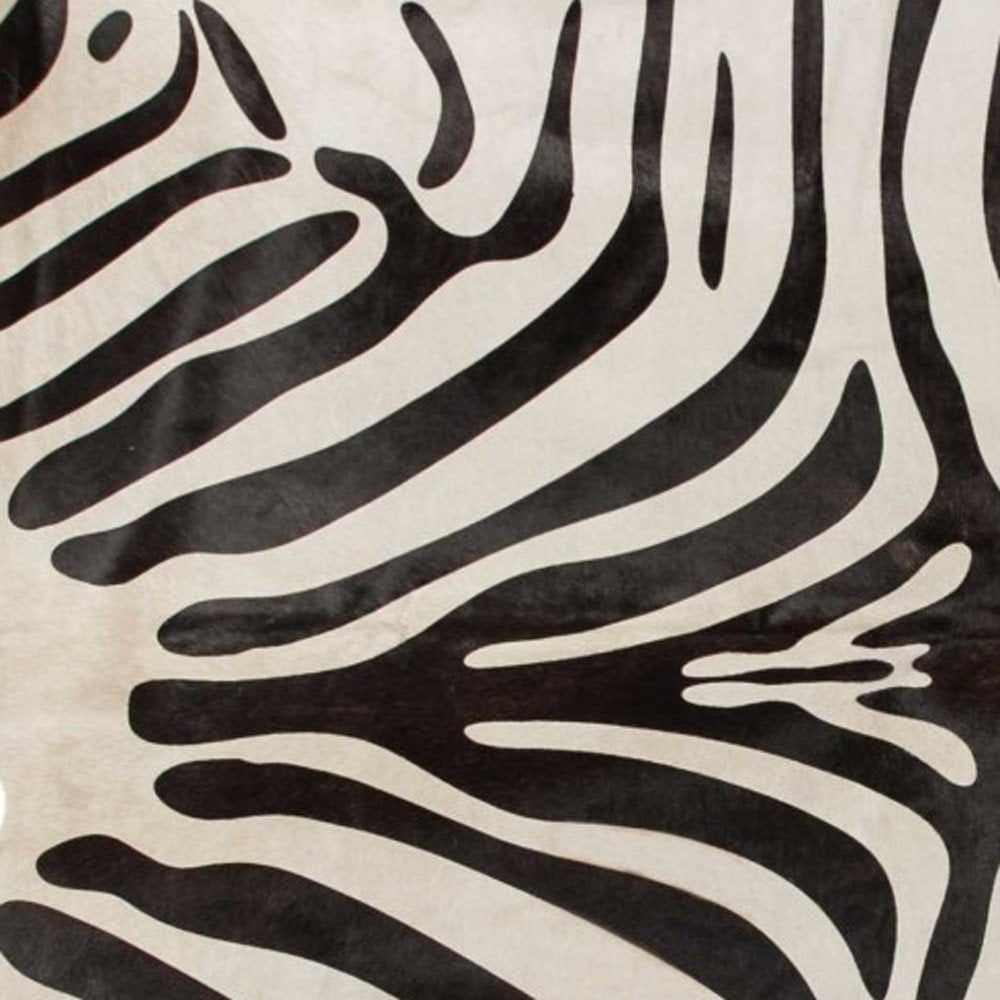 6' X 7' Black Cowhide Area Rug