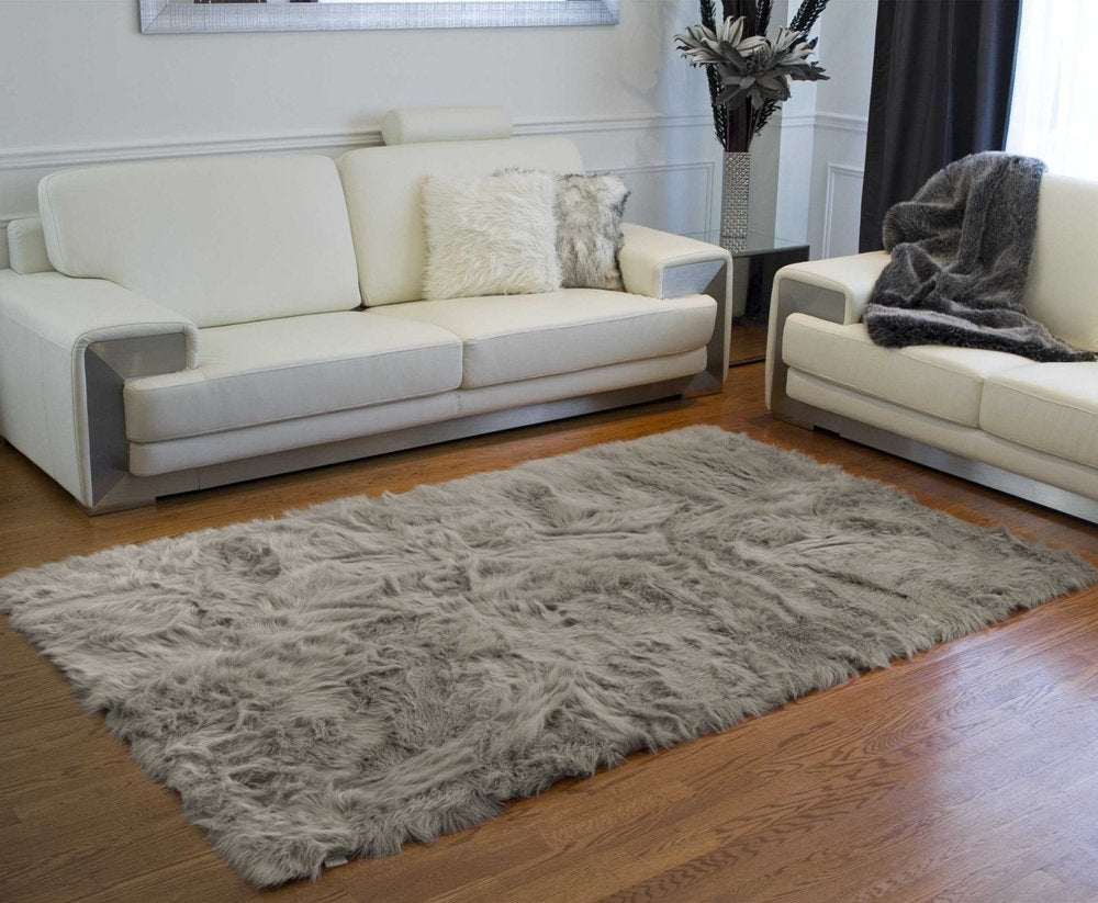 5' X 8' Off White Shag Area Rug