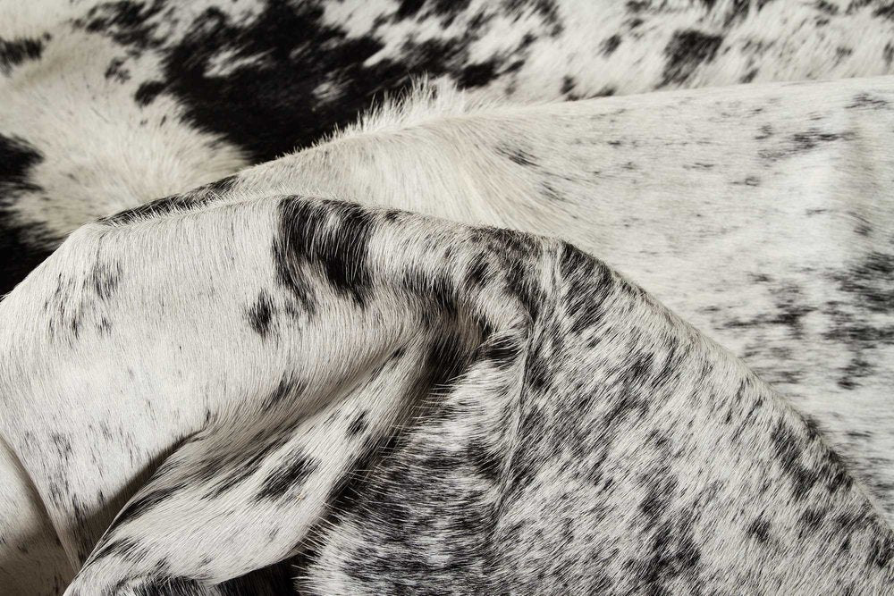 6' X 7' Black And White Cowhide Area Rug