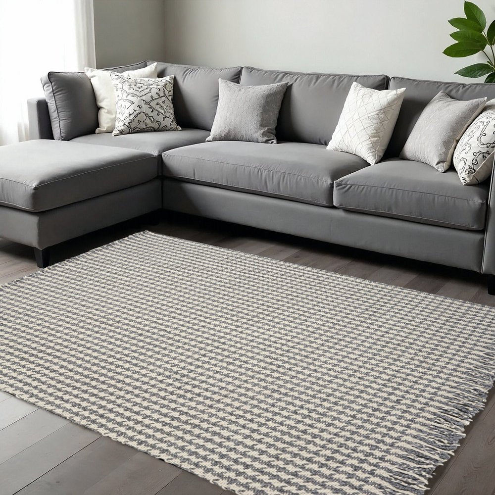 5' X 8' Ivory And Gray Wool Houndstooth Hand Woven Area Rug With Fringe