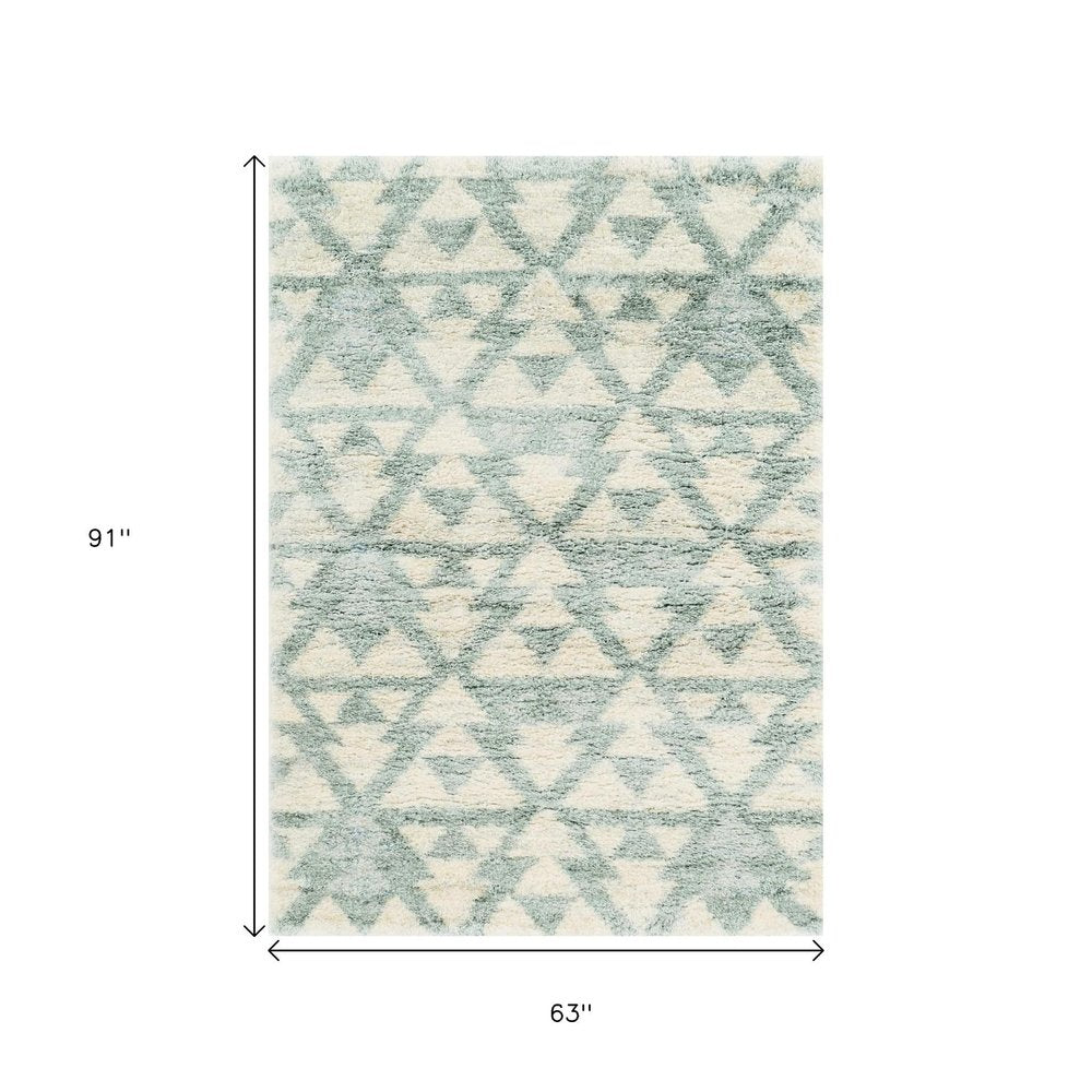 4' X 6' Ivory And Gray Geometric Distressed Area Rug
