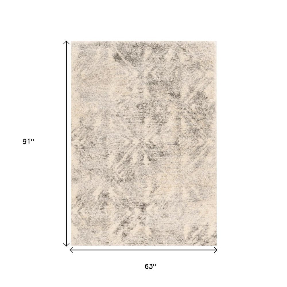 4' X 6' Gray And Ivory Diamond Area Rug