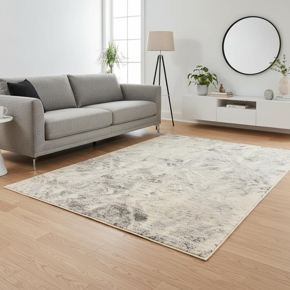 4' X 6' Gray And Ivory Diamond Area Rug