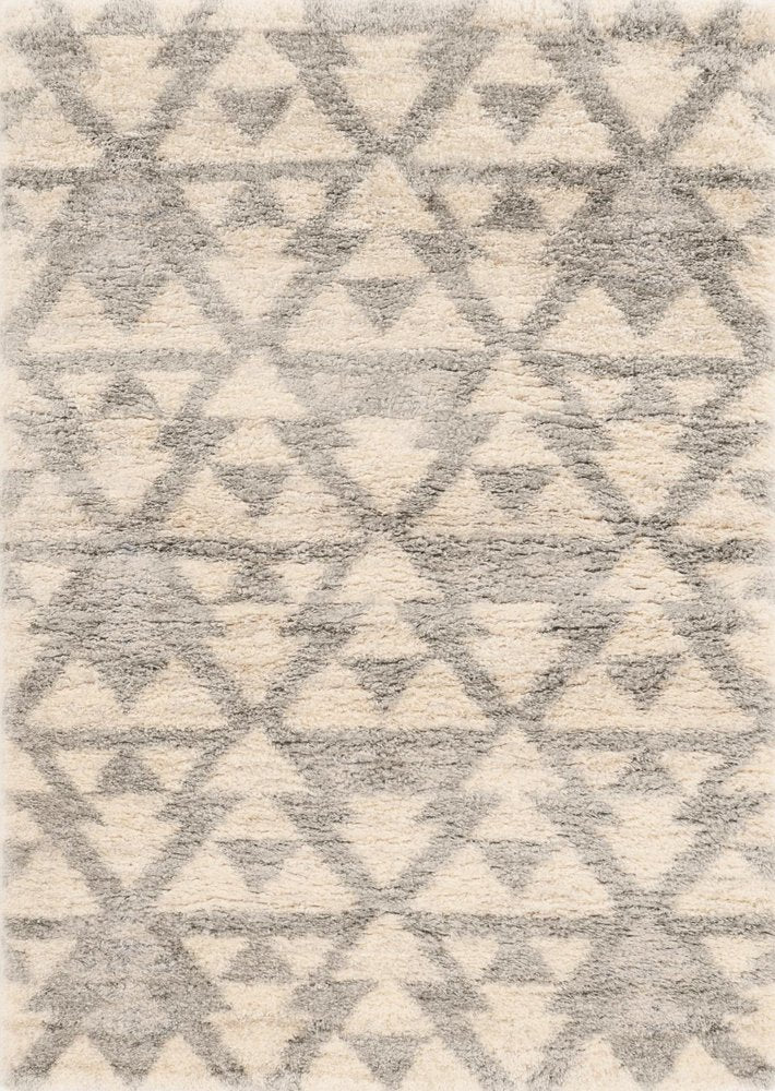 4' X 6' Ivory And Gray Geometric Distressed Area Rug