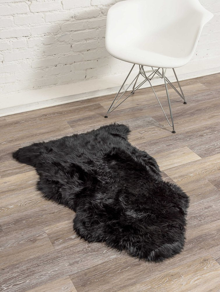 2' X 3' Black Shag Area Rug