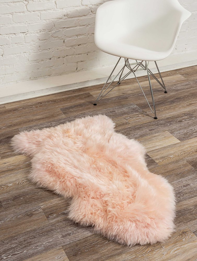 2' X 3' Rose New Zealand Natural Shearling Sheepskin Rug