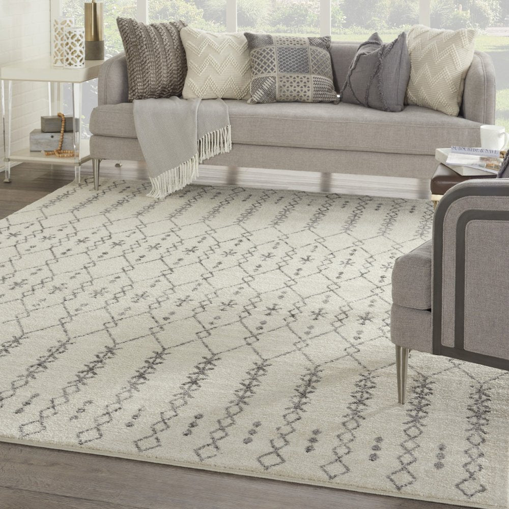 5' X 7' Gray And Ivory Geometric Distressed Area Rug