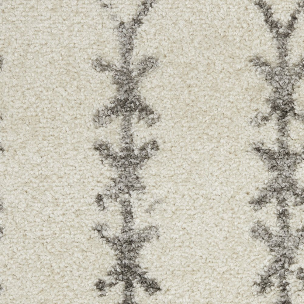 5' X 7' Gray And Ivory Geometric Distressed Area Rug