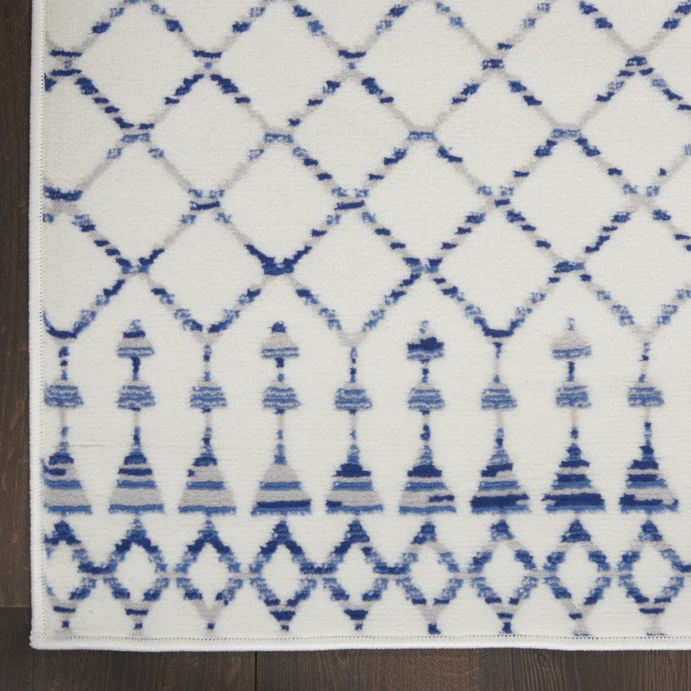 4' X 6' Ivory And Blue Geometric Area Rug