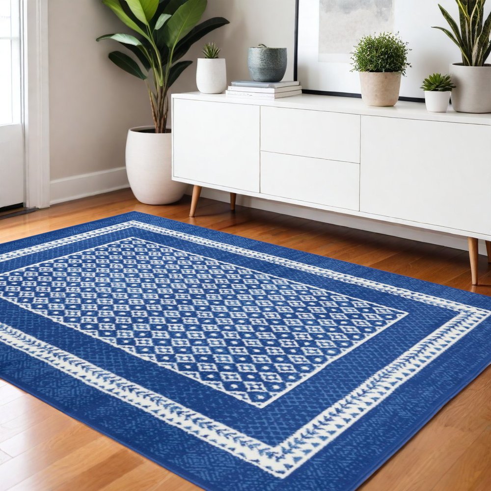 4' X 6' Blue And White Geometric Area Rug