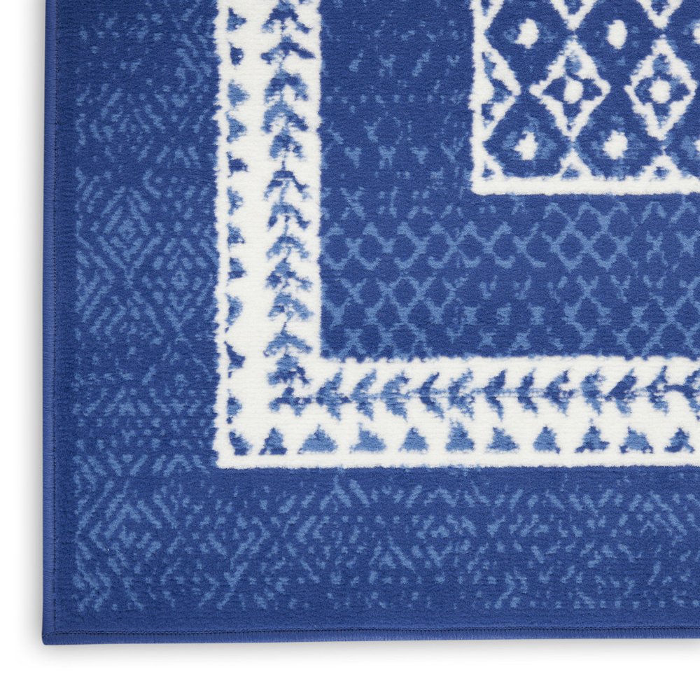 4' X 6' Blue And White Geometric Area Rug