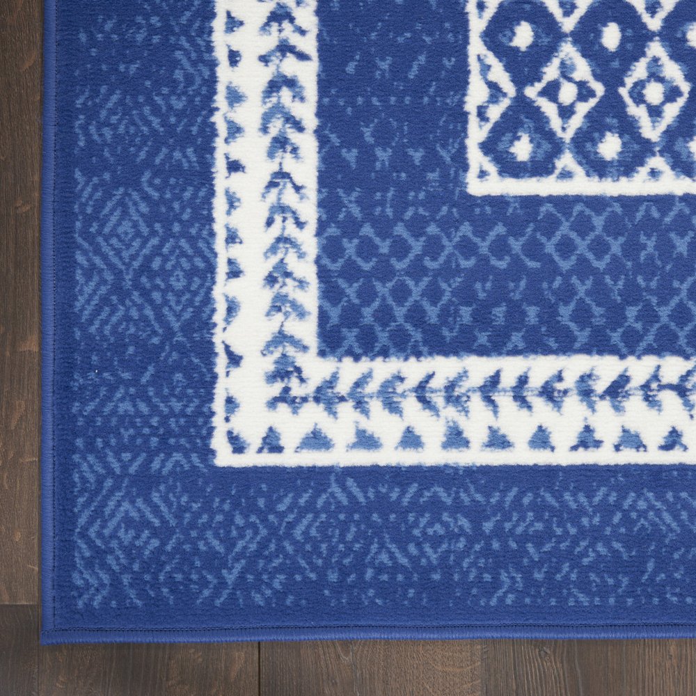 4' X 6' Blue And White Geometric Area Rug