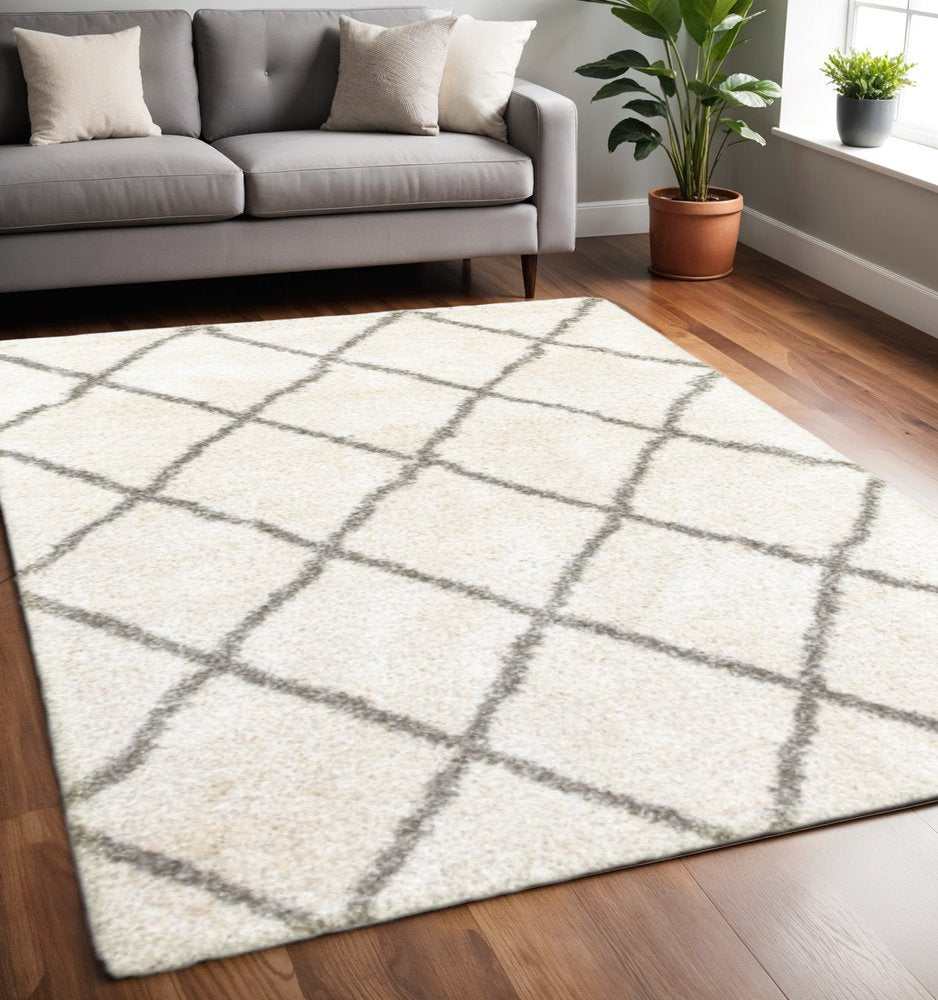 8' X 11' Ivory And Gray Geometric Lattice Area Rug