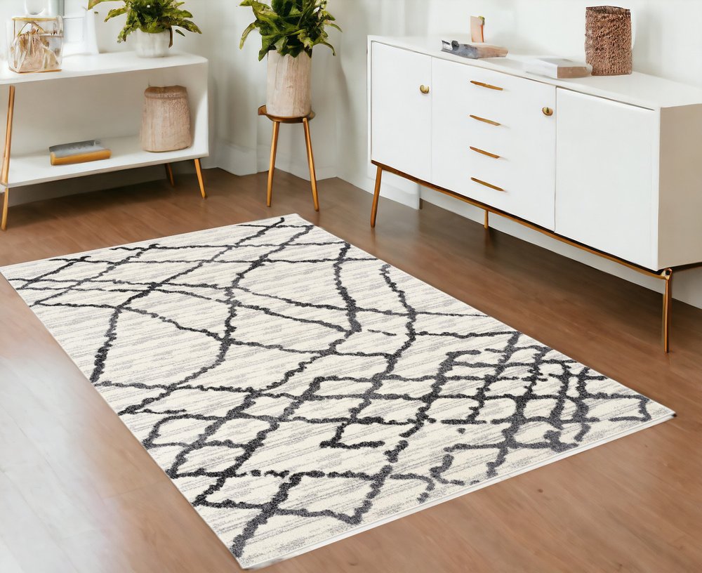 5' X 8' Gray And Black Modern Abstract Area Rug