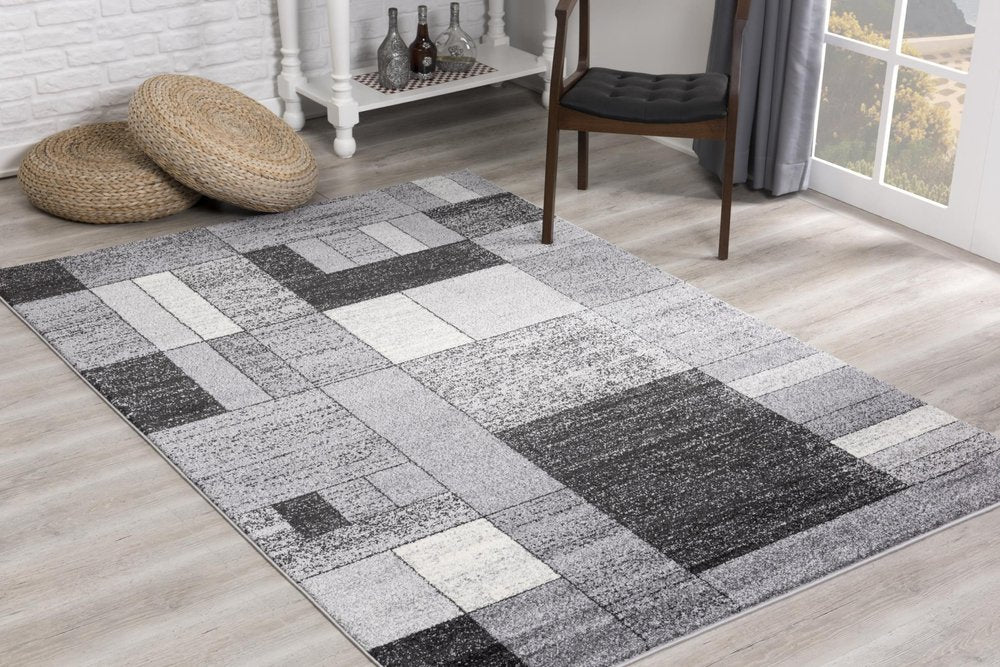 7' X 9' Gray Distressed Geometric Area Rug