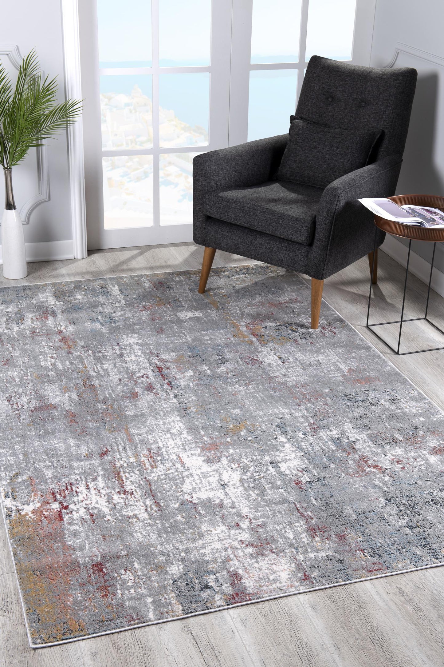 5' X 8' Gray And Ivory Abstract Area Rug