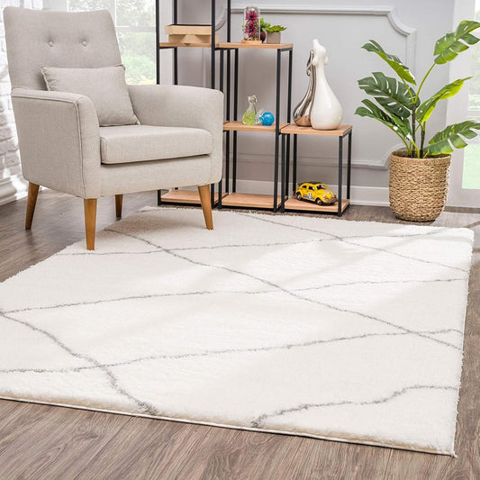 4' X 6' Ivory Modern Uneven Lattice Area Rug