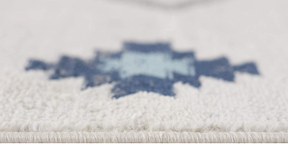 5' X 7' Blue and Ivory Southwestern Area Rug