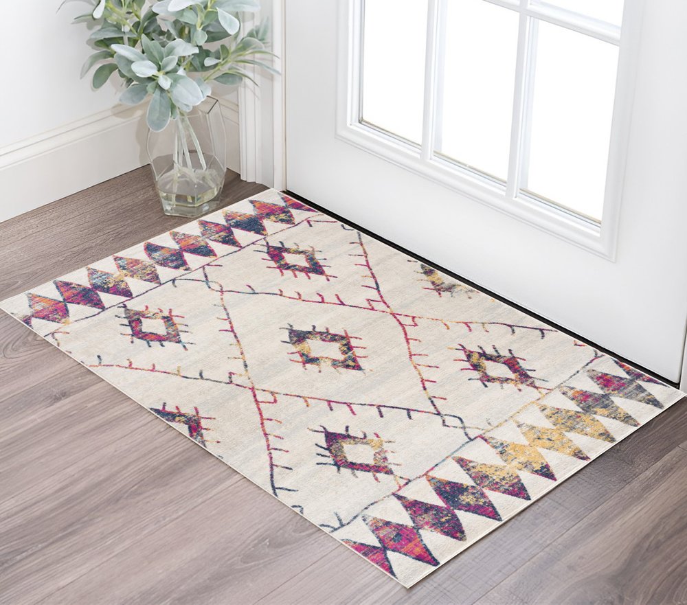 2' X 5' Cream Damask Area Rug