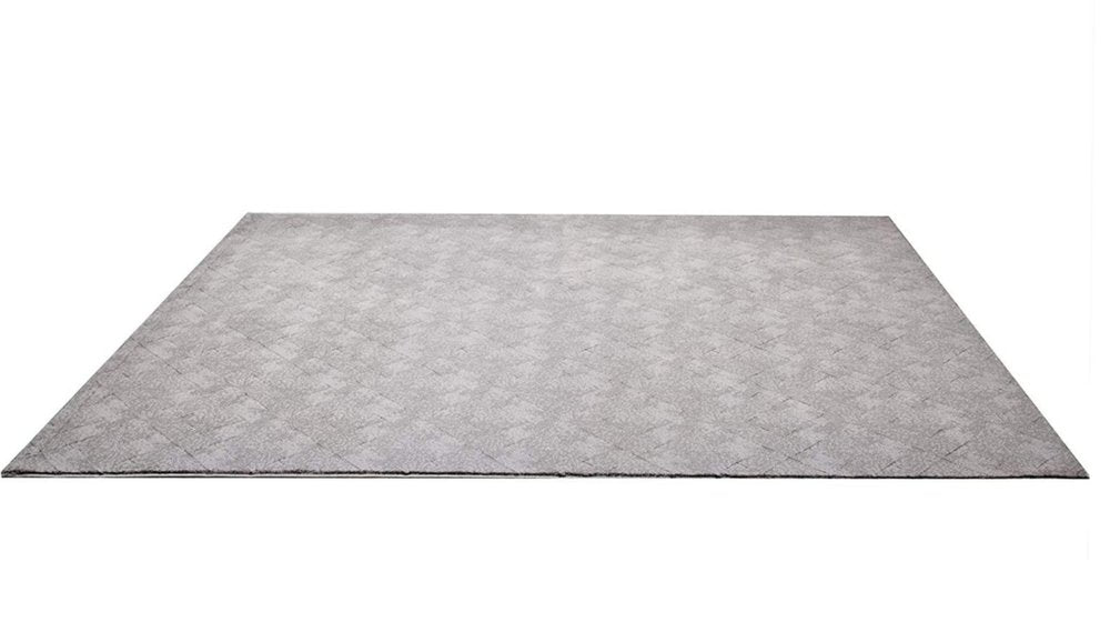 7' X 10' Gray Distressed Diamonds Area Rug