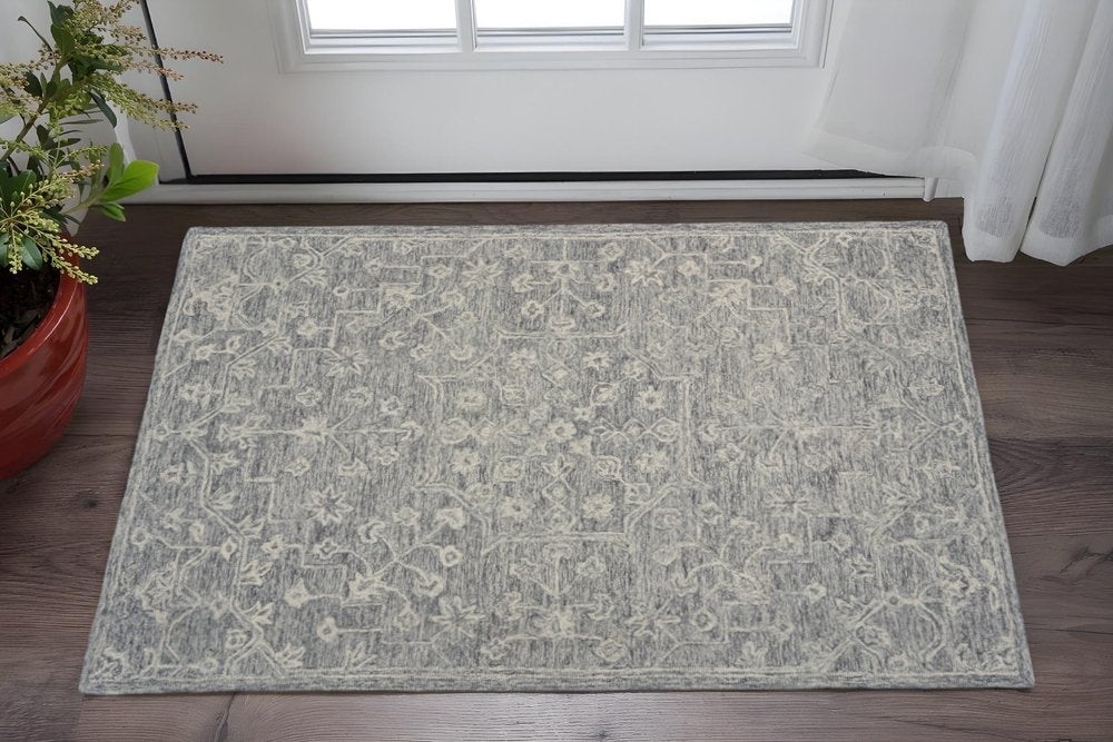 3' x 5' Gray Floral Finesse Area Rug