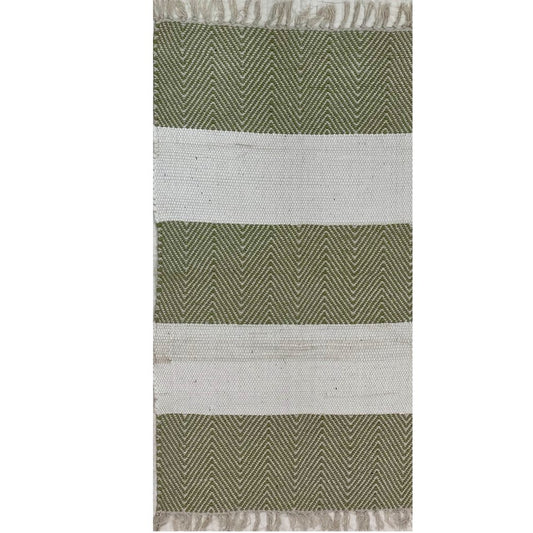 2' X 4' Green And White Hand Woven Area Rug