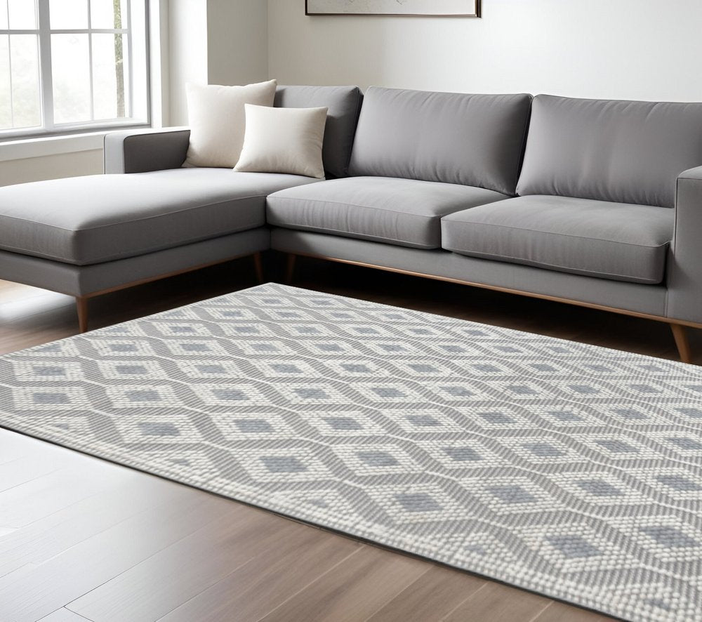 6' X 9' Gray and Ivory Geometric Handmade Area Rug