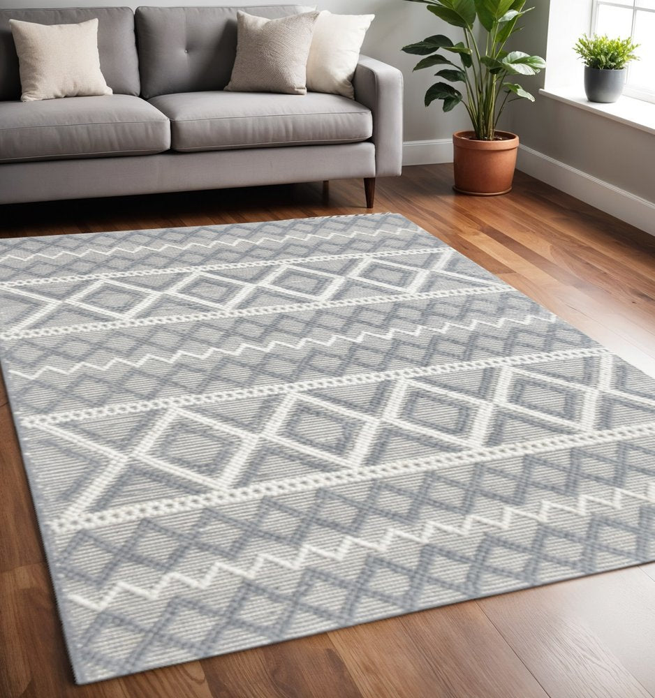 5' X 7' Gray and Ivory Geometric Handmade Area Rug