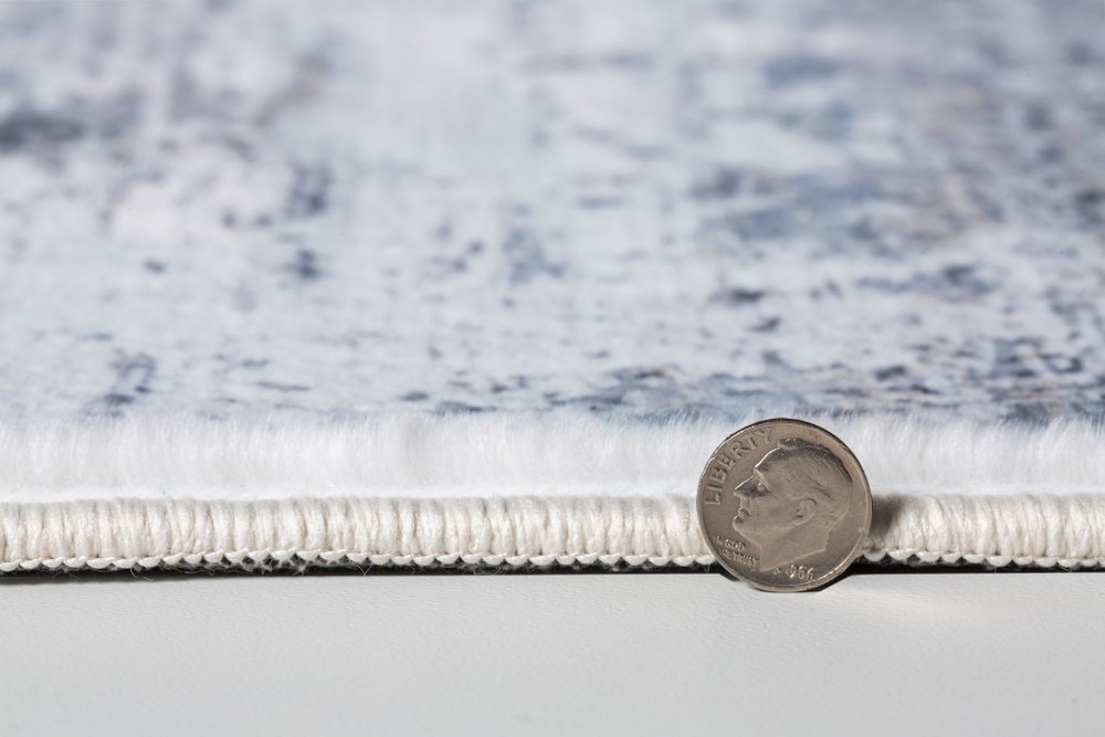 6' X 9' Gray And Ivory Abstract Area Rug