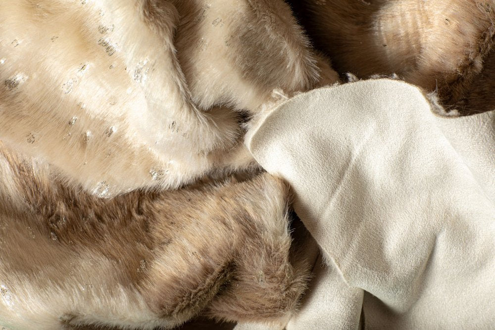 4' X 5' Off White And Silver Faux Cowhide Animal Print Washable Area Rug