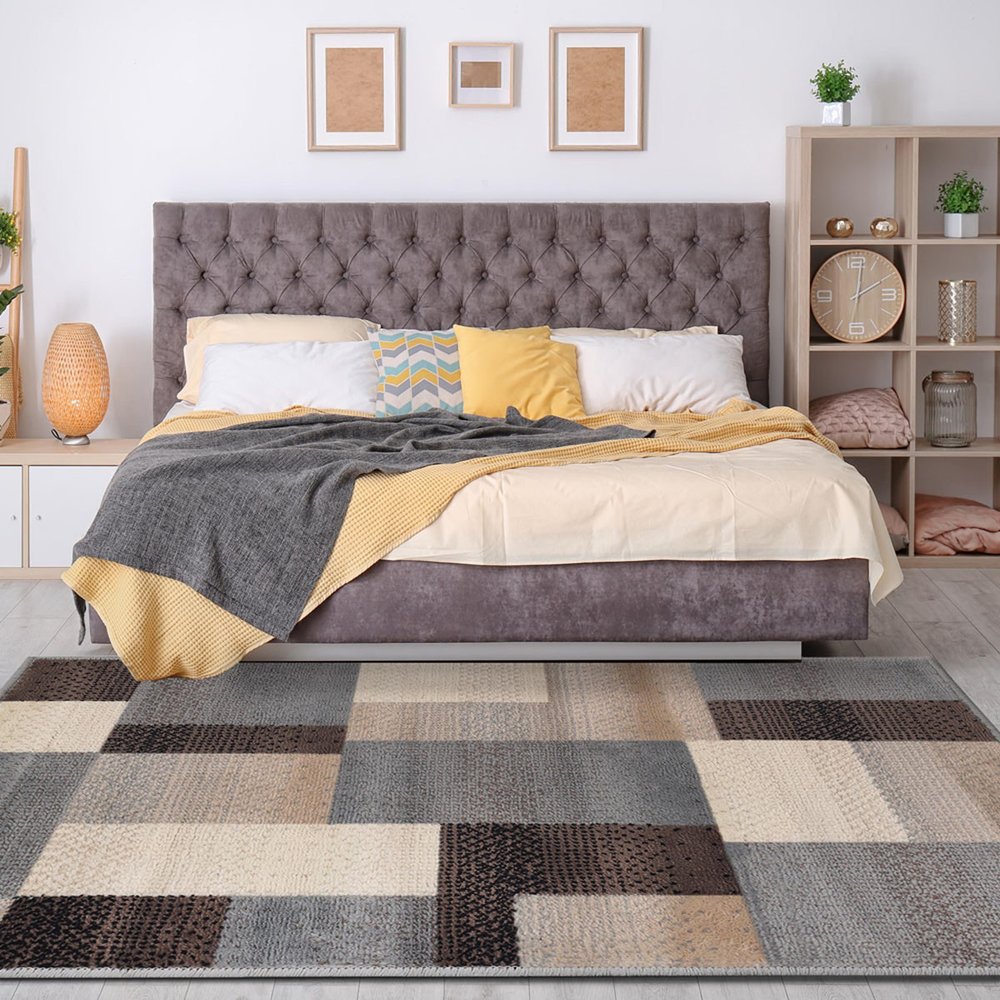 4' X 6' Gray Tan And Brown Patchwork Area Rug