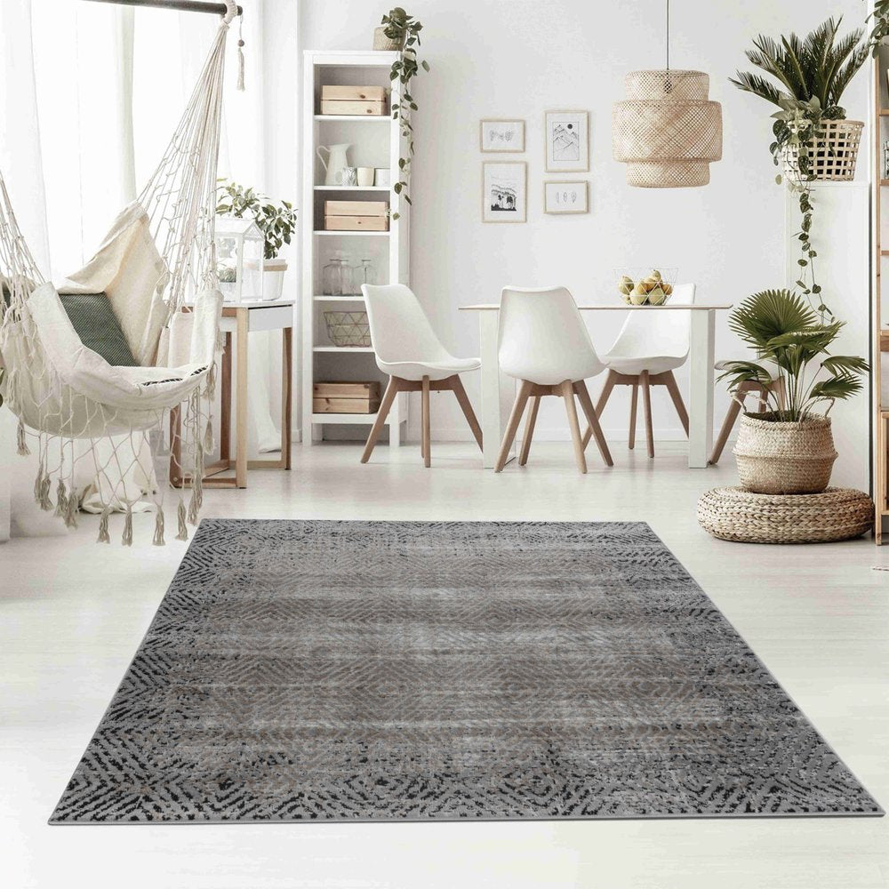 4' X 6' Brown Geometric Area Rug