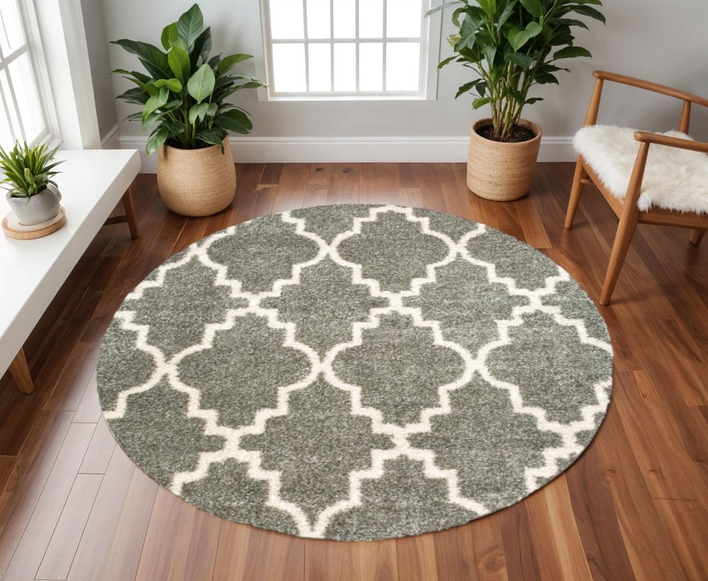 4' X 6' Grey And Ivory Geometric Shag Power Loom Stain Resistant Area Rug
