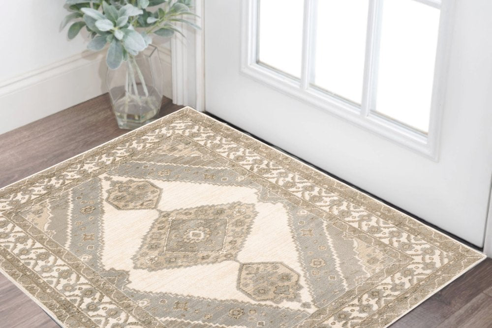 2' X 3' Beige And Ivory Oriental Area Rug