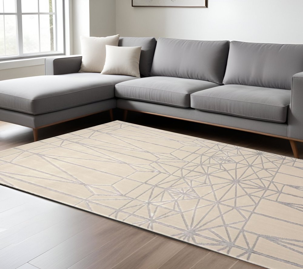 5' X 8' White Silver And Gray Geometric Stain Resistant Area Rug