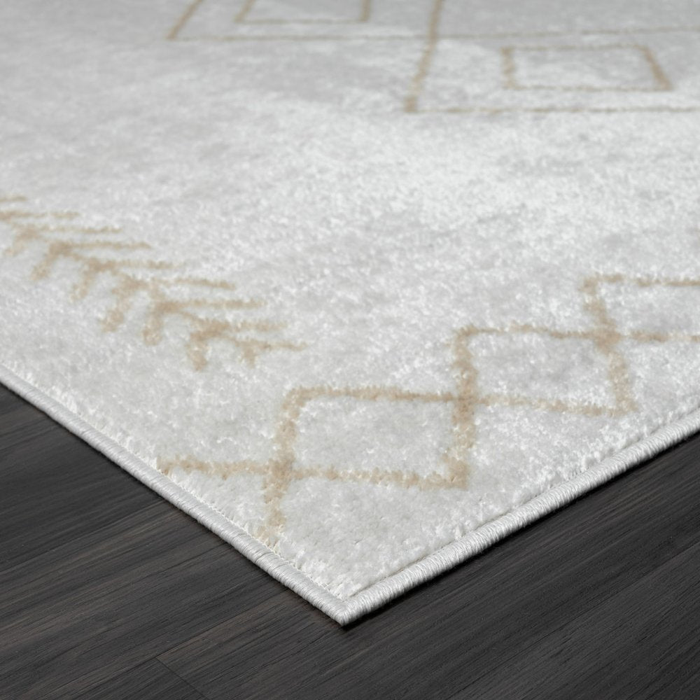 5' X 7' Cream Diamond Area Rug
