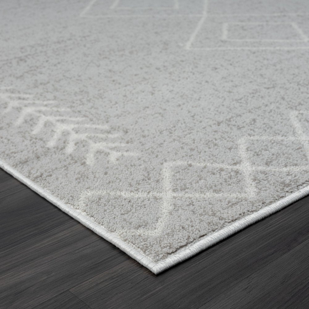 5' X 7' Cream Diamond Area Rug