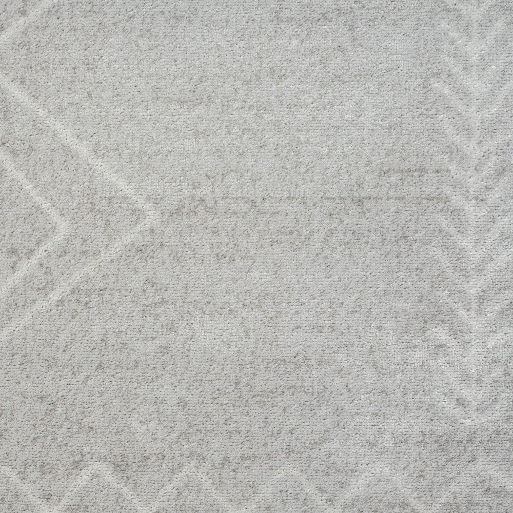 5' X 7' Cream Diamond Area Rug