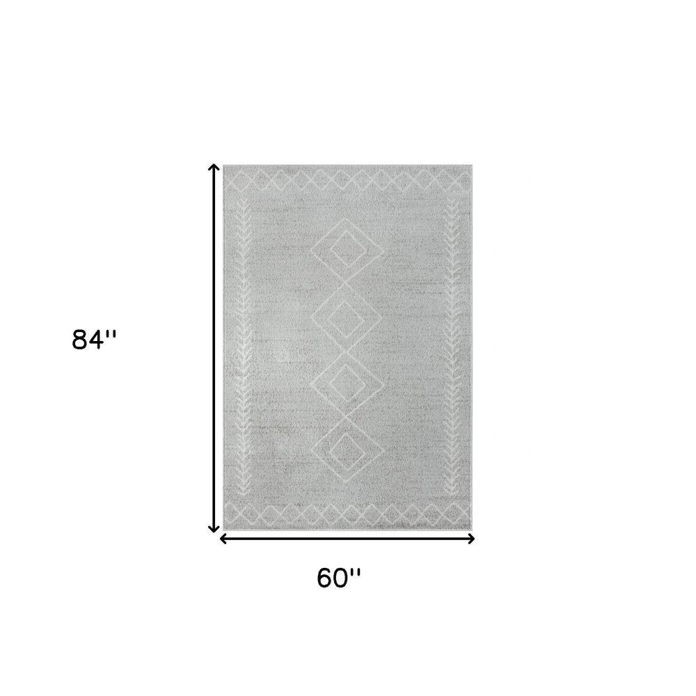 5' X 7' Cream Diamond Area Rug