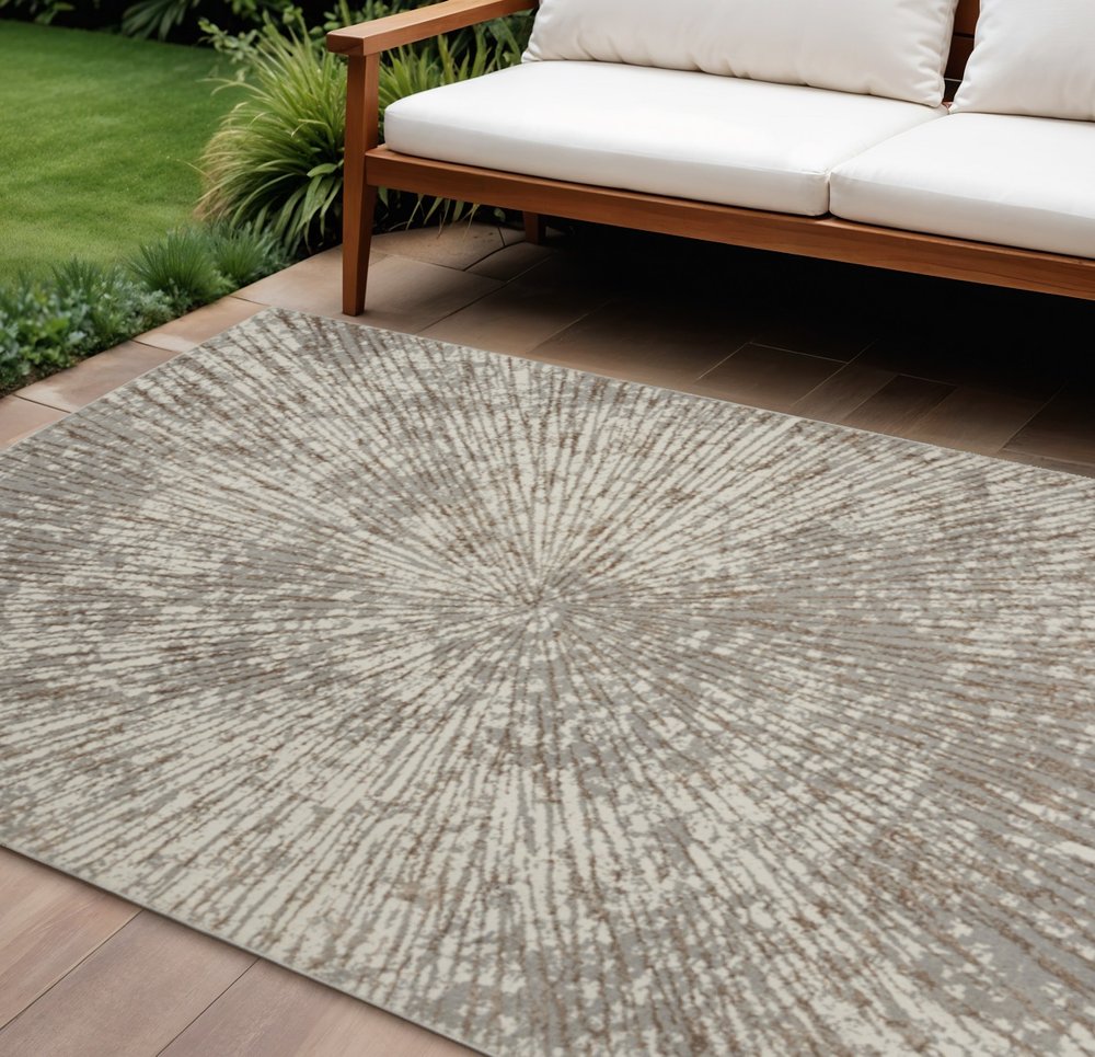 8' X 10' Gray And Ivory Abstract Area Rug