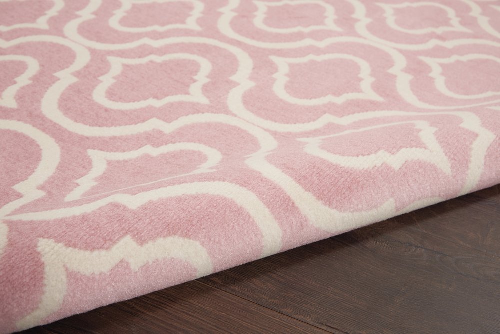 4' X 6' Pink and Ivory Moroccan Power Loom Area Rug