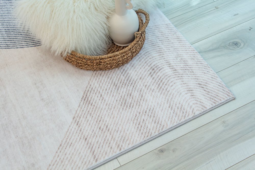 4' X 6' Beige and Brown Abstract Area Rug