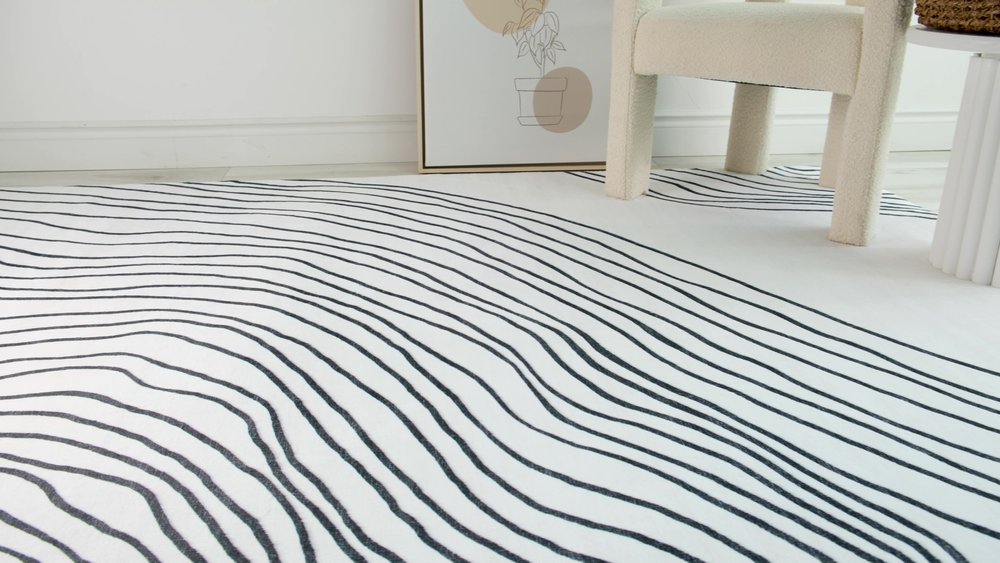 7' X 10' Black and White Abstract Distressed Area Rug