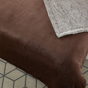 Brown, Throw
