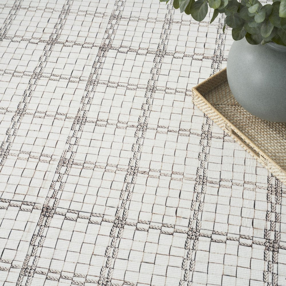 9' X 12' Gray and Ivory Geometric Power Loom Washable Non Skid Area Rug