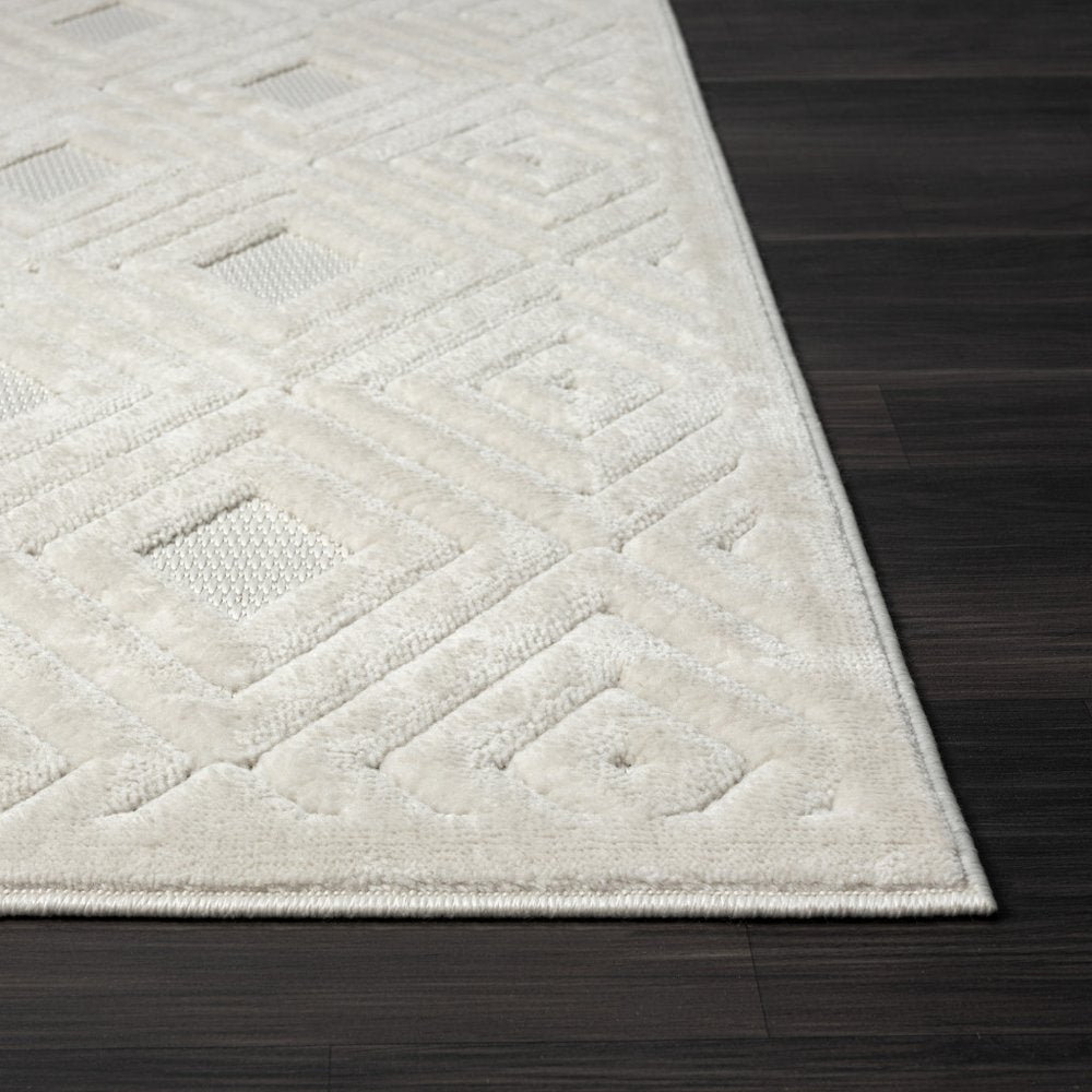 5' X 7' Beige Geometric Area Rug