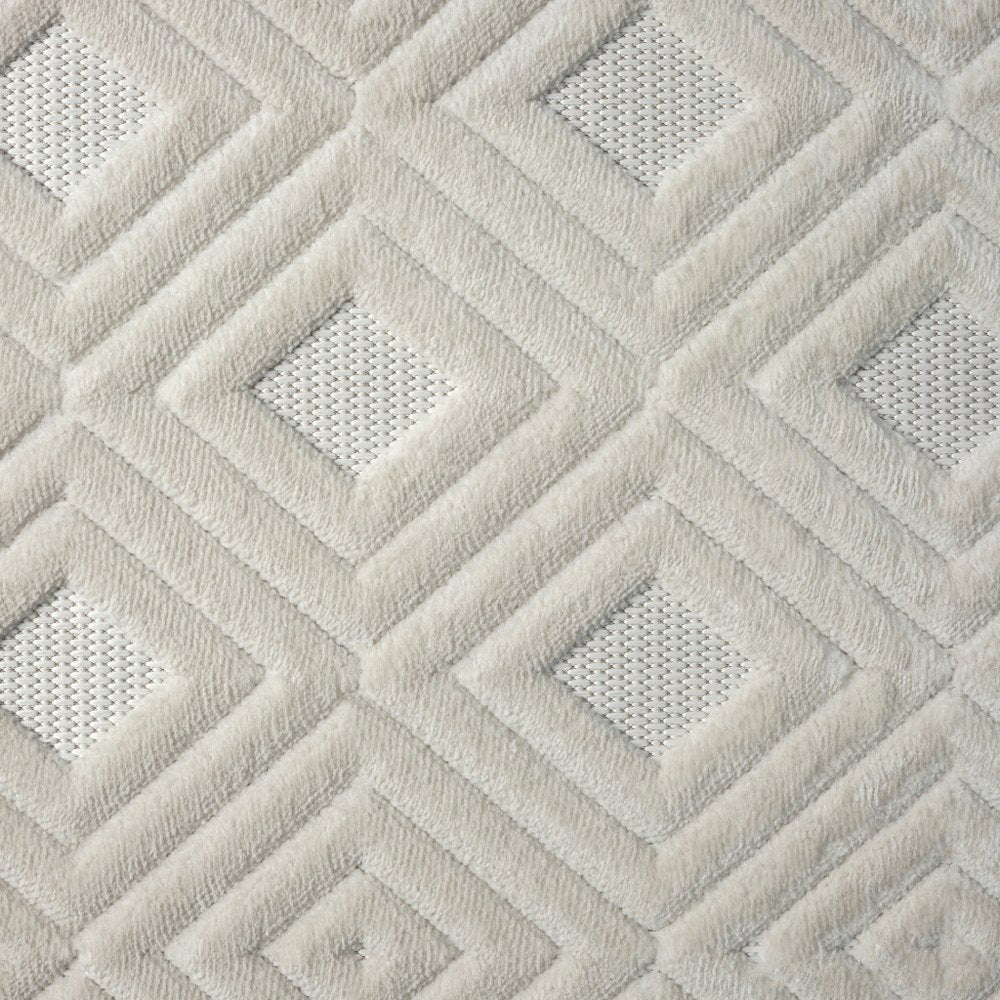 5' X 7' Beige Geometric Area Rug