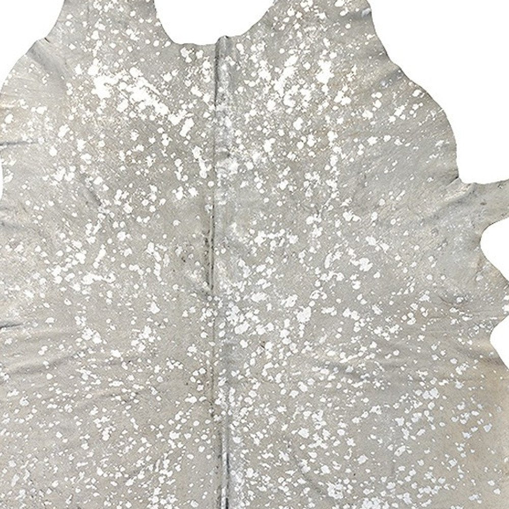 6' X 7' Brown and Silver Cowhide Hand Knotted Area Rug